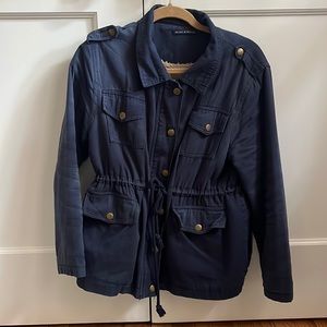 Brandy Melville fall jacket. Gold buttons. Pockets on chest and front.